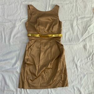 Cute gold dress, size 5